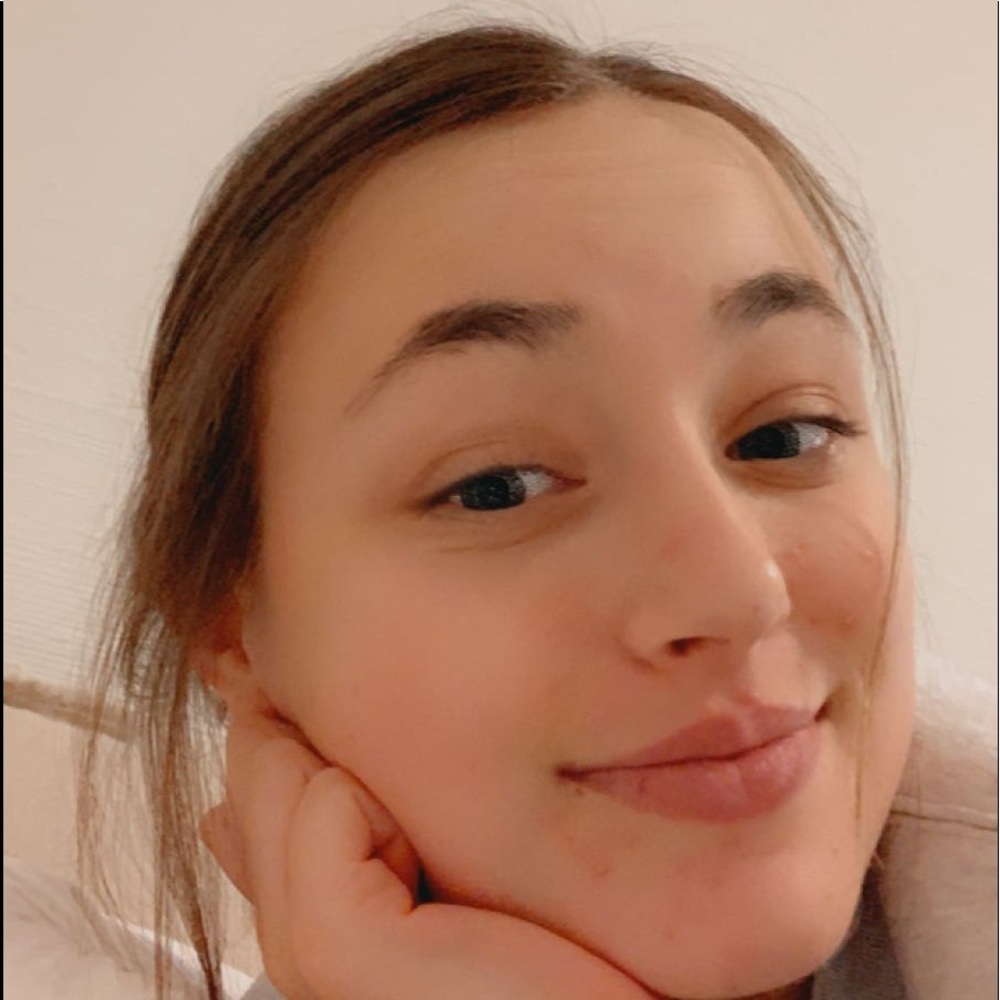Meet your Posher, Hannah